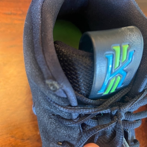 Nike Kyrie 4 Men US 12 943806-401 Dark Obsidian Blue Navy Basketball Shoes D7 - Picture 12 of 16